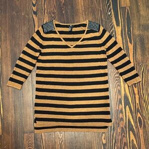 H&M Black and Tan Striped V-Neck Top